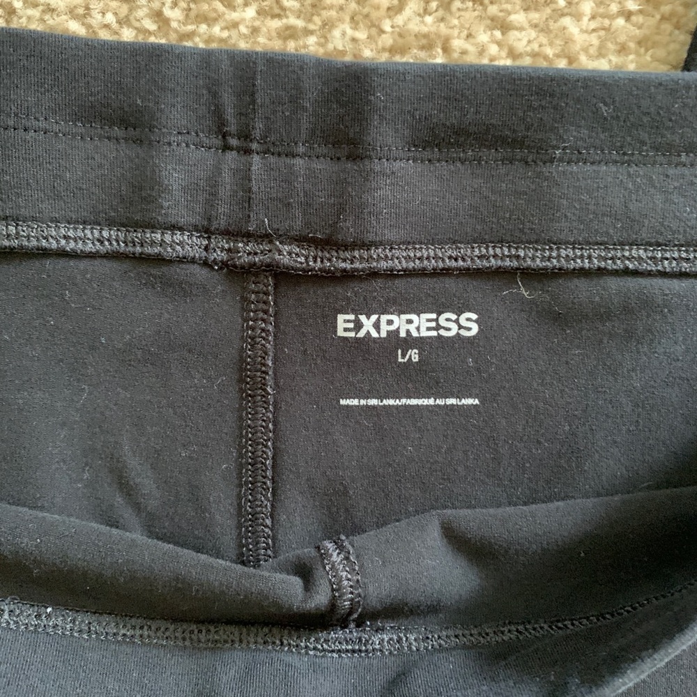 Express Leggings - Picture 3 of 5
